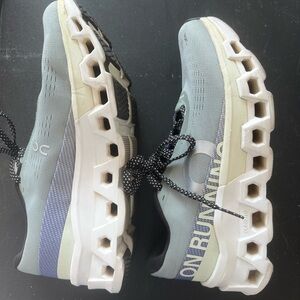 On cloud monster Running blue and White Sneakers